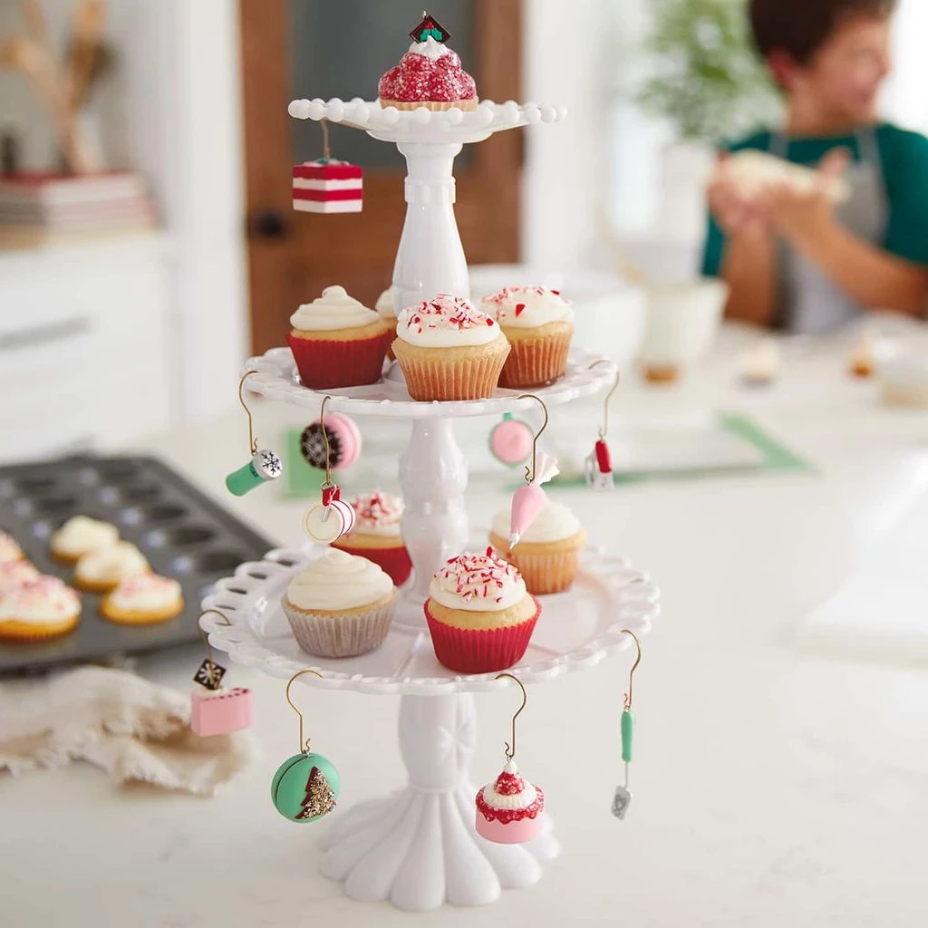 Hallmark Keepsake 2019 Bake Up Some Yum Miniature Tree Set 2 Hallmark Keepsake 2019 Bake Up Some Yum Miniature Tree Set